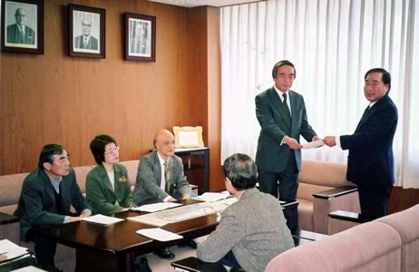 �i����_�쌒������2005�N�x�\�Z�ɑ΂���d�_�v������n���c���͕v�